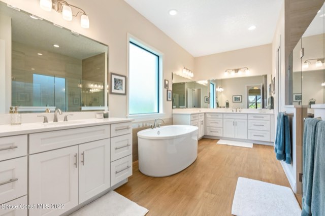 Primary bath with freestanding tub